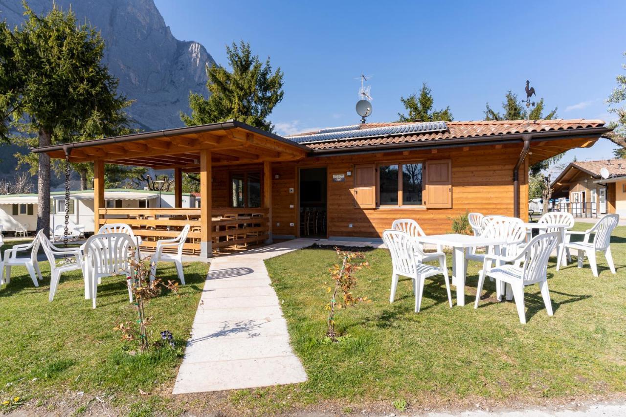 Camping Daino Hotel Pietramurata Exterior foto